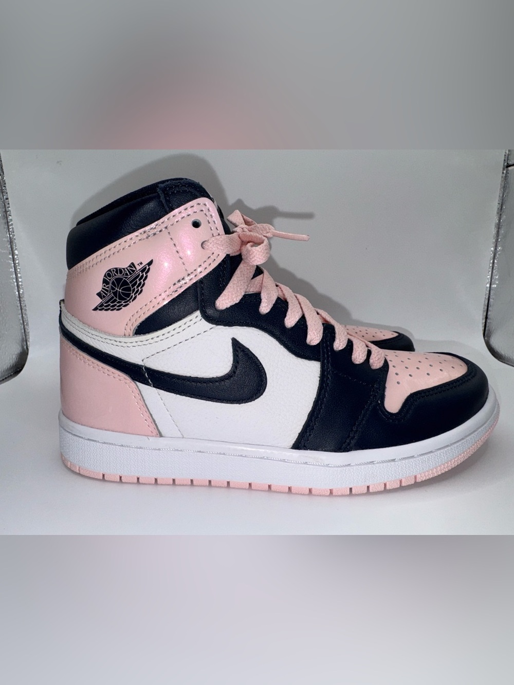 Nike Air Jordan 1 Mid Pink Navy (DD9335-641) Women’s 6.5 Pink Patent Leather - Picture 15 of 17